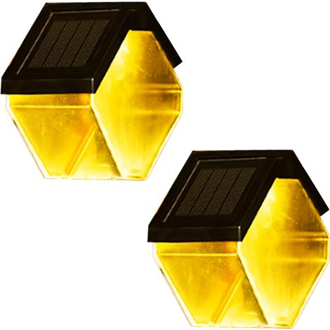 Aplique de pared LED decorativo para exteriores, ideal para jardín, terraza o patio.