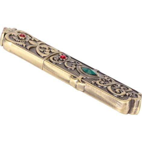 Étui à aiguilles vintage orné de motifs sculptés et de strass, en alliage de zinc, avec tube de rangement et porte-aiguilles en bronze. (1/5)