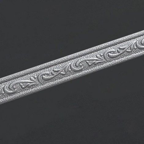 Selbstklebende silberne Wandbordüre, abnehmbare dekorative Bordüre aus wasserfestem PVC, selbstklebende Sockelleiste - Silber 4 x 230 cm (1 Stück) (1/5)