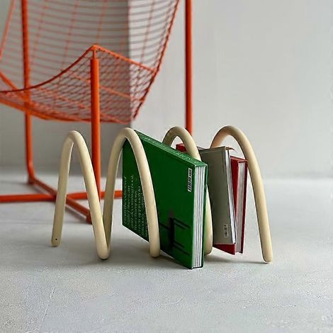 Porte-livres moderne ondulé étagère pivotante en fer forgé pour bureau rangement à domicile beige (1/5)
