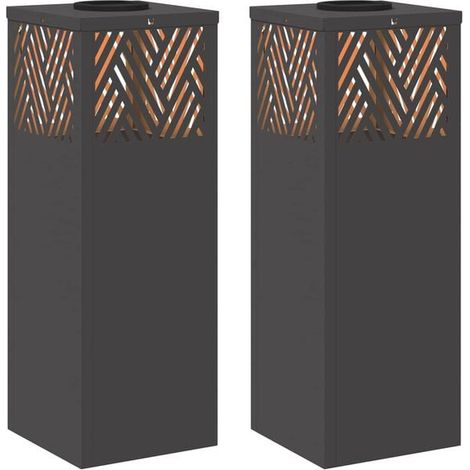 Deux lampes de chemin à LED alimentées à l'énergie solaire, noires, en acier laminé à froid. (1/5)