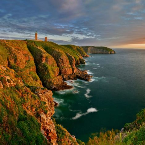 Tableau sur verre phare Cap Frehel 30x30 cm - Impression sur Verre - Image HD  imprimée sur Verre - Tableau mural décoratif en verre - Finition Brillante - Fabriqué en France (1/5)