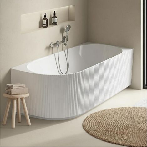 Weiße Halbinsel-Badewanne aus Acryl mit Rippen 170 cm - rechtwinklig STRIA