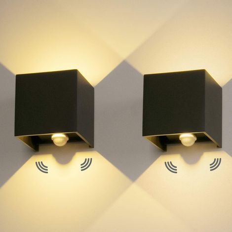 Aplique LED de pared exterior de 2 piezas, 12 W, con detector de movimiento, 3000 K, clasificación IP65, ángulo de haz ajustable, diseño para interiores y exteriores.