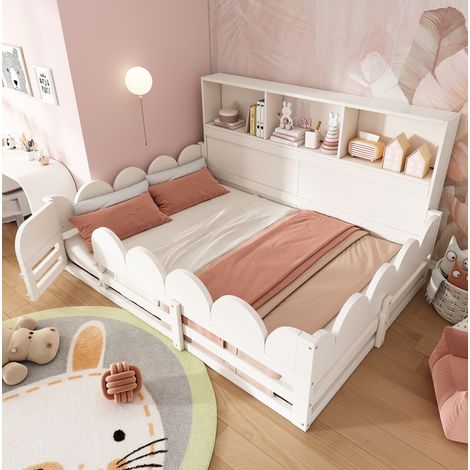 Cama de suelo infantil 140x200 cm moderna de madera blanca con barrera de seguridad, puerta, estantería lateral y somier (1/5)