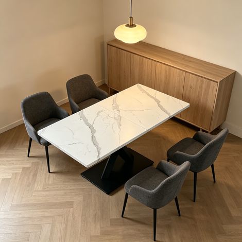 Esszimmertische Rechteckiger Esstisch mit schwarzem Metallgestell, weißer Marmoroptik-Holzplatte, X-förmiger Stütze