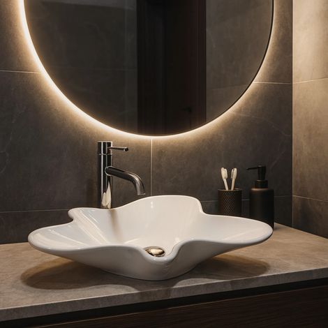 REA – Vasque à poser céramique blanche brillante – Forme asymétrique – Longueur 530mm – Largeur 460mm – Hauteur 120mm – Trou de trop-plein 0