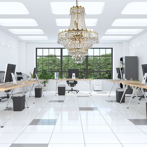 Lustre en cristal 9 ampoules E14 – Fini doré – Hauteur 74 cm – Diamètre 55 cm – Indice de protection IP20 – Searchlight (1/2)