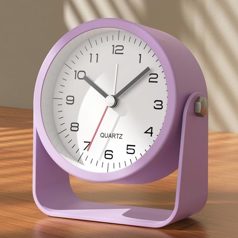 Sveglia analogica da 3,5 pollici, silenziosa (senza ticchettio), design retrò, angolo regolabile, funzionamento a batteria e con luce notturna, viola. (1/5)