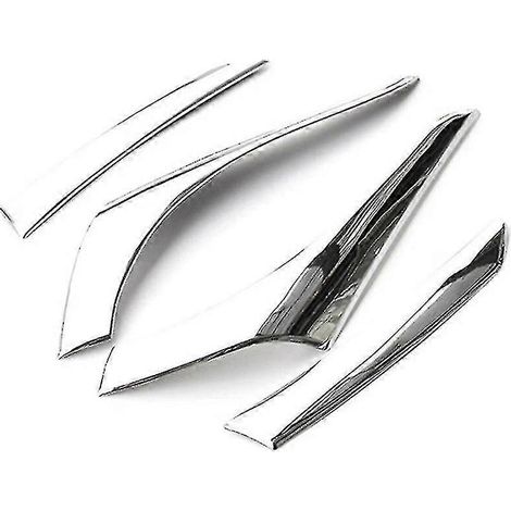 Ensemble de 4 baguettes décoratives pour feux arrière Mitsubishi Outlander 2016-2019 (1/5)