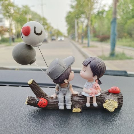 Ornement mignon pour tableau de bord de voiture, représentant un adorable couple s'embrassant (garçon/fille), décoration intérieure de voiture (1/5)
