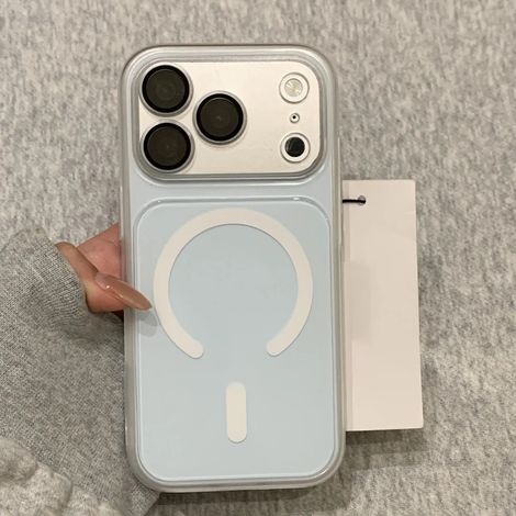 (iPhone 17 Pro Max) Coque de téléphone 2-en-1 avec chargeur intégré, finition mate et antichoc, fermeture magnétique et transparente. (1/5)
