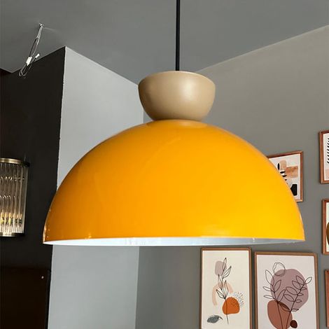 Yimpi Lustre Rouge en Forme de Tête de Chapeau Beige, Lampe Suspendue Simple Pour Salon de Coiffure, Café, Pâtisserie Décorative (1/5)