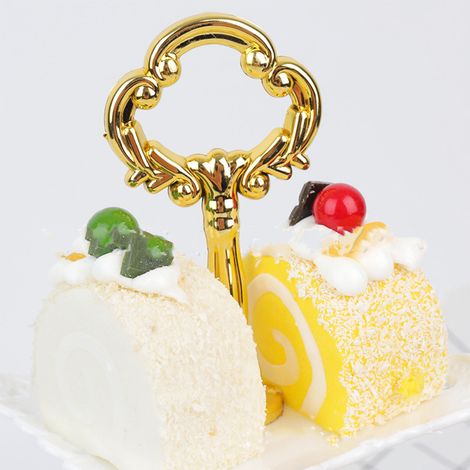 Großer, weißer, dreistöckiger, quadratischer Obstständer im europäischen Stil, dreistöckiger Kuchen- und Dessertständer kann auch Süßigkeiten und Sirup aufnehmen. (1/5)