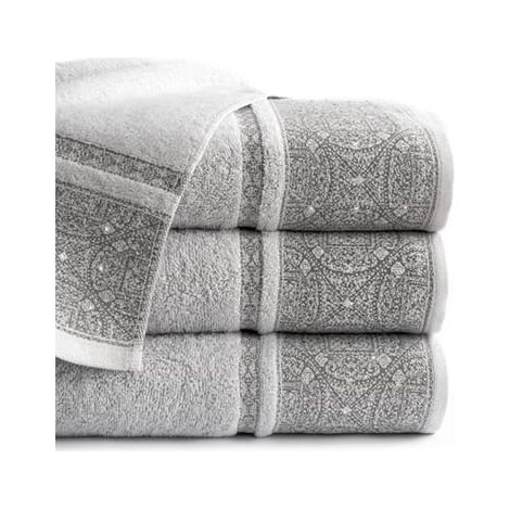 Toalla Sofía 70x140 gris claro 500g 100% algodón (1/4)