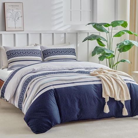 Housse de Couette 220x240 avec 2 Taies d'oreiller 65x65 cm - Design Bohémien - Parure de lit 220x240 Adulte - 100% Microfibre Housse Couette avec Fermetures éclair, Bleu Rayures (1/5)
