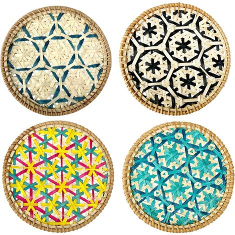 Lot de 4 dessous de plat en bambou tressé résistant à la chaleur pour la cuisine et la table à manger. (1/5)