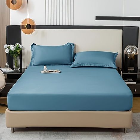Parure de draps-housses unis 3 pièces (hypoallergénique) — Comprend 1 drap-housse + 2 taies d'oreiller — Lavable en machine (1/5)