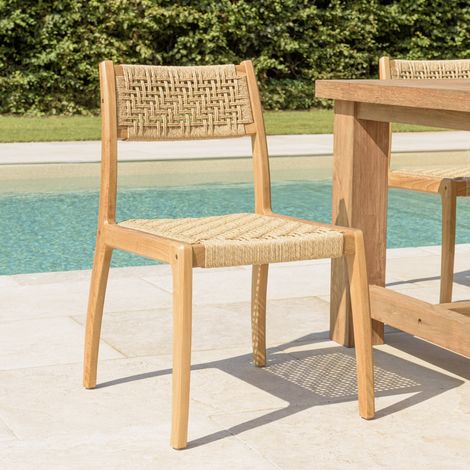 VALERIA - Lot de 2 chaises jardin en bois de teck rotin tressé beige (1/5)