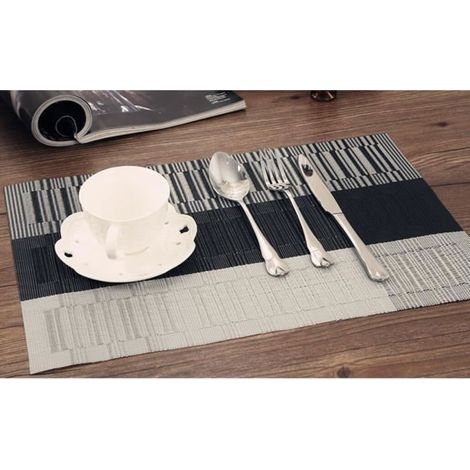 Set de table en PVC gris - Isolation thermique et anti-tache - Lot de 4 - 30x45cm