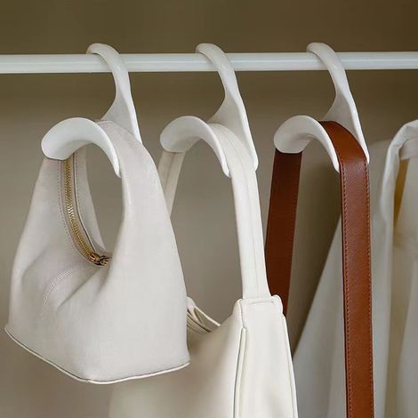 Gebogener Taschenständer mit Griffen, Haken für Krawatten und Schals, multifunktionales Ablagefach, weiß (1/5)