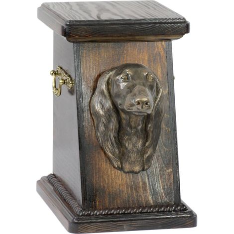 Urne funéraire élégante pour teckel à poil long, ornée d'une statuette, signée Art-Dog. (1/5)
