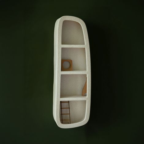 Étagère murale organique 38x23x120 cm en marbre recyclé beige (1/5)