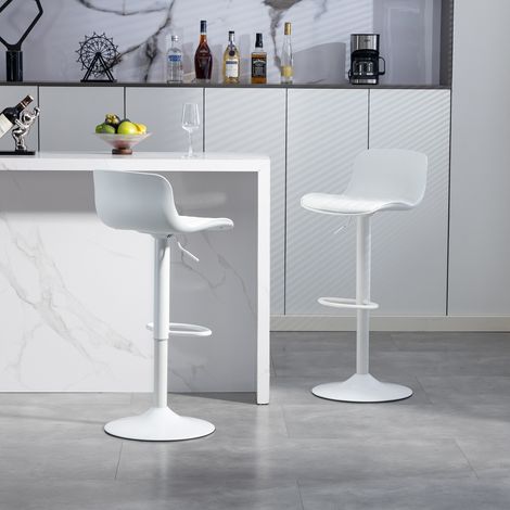 Lot 2 tabourets de comptoir pivotants réglables, dossier en plastique et assise similicuir, vérin pneumatique ajustable, piétement métal avec repose-pieds, pour cuisine ou bar