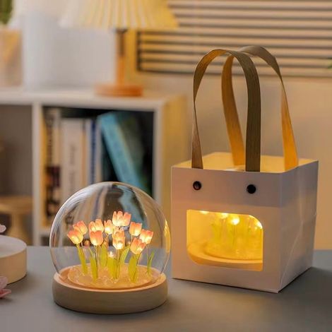 Lampe Veilleuse Tulipe - 16 Led Sous Dôme En Verre Avec Socle En Bois - Décoration De Bureau - 1 Pièce (1/5)