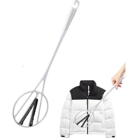 Aspirateur manuel à long manche pour tapis et couettes  Outil de nettoyage en plastique à long manche, aspirateur pour meubles (1/5)