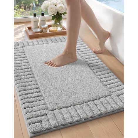 Rutschfeste Badematte, 50 x 80 cm, saugfähig, weich, maschinenwaschbar, geeignet für Badezimmer, Duschen und Badewannen (hellgrau) (1/5)