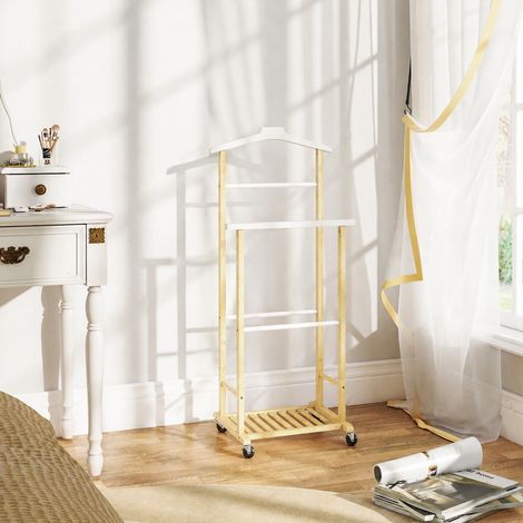 Valet de chambre à roulettes, portant à vêtements en bambou avec cintre intégré, tiges à pantalons et étagère, naturel (1/5)