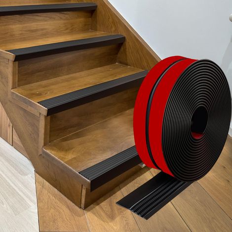 Nez de Marche Profilé D'escalier Nez de Marche Autocollant Nez D'escalier Antidérapant 1 m Nez de Marche Caoutchouc Imperméable pour l'extérieur et l'intérieur (Noir, 1Meter) (1/5)