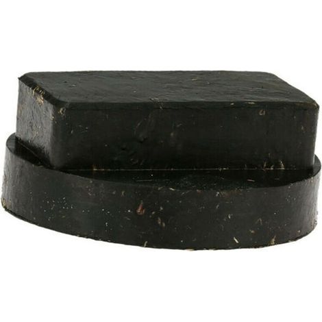 Rubber jack adapters prevent damage to BMW door sills (1/4)