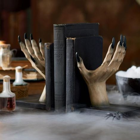 Paar Hexenhände aus Kunstharz für Bücher, Halloween-Dekoration, Hausbar-Accessoire, gruselige Partydekoration. (1/4)