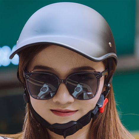 Casque moto style baseball, coque rigide ABS noir, léger, respirant, ajustable, chapeau de protection motard (1/5)