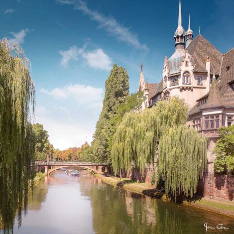 Tableau sur toile canal du faux rempart de Strasbourg 45x45 cm - Impression sur Toile Murale Décorative - Image imprimée en HD sur Toile - Toile sur Châssis en Bois FSC - Fabriqué en France (1/5)