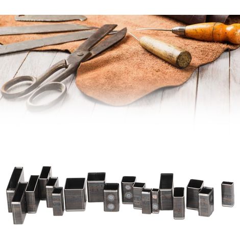 Ensemble de 18 couteaux et matrices de découpe carrées (1/5)