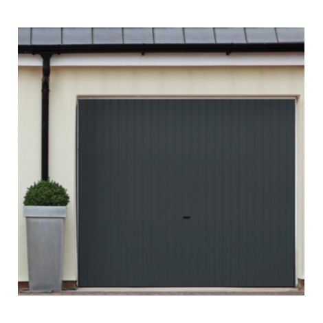 4M – Porte de garage basculante L3000xH2000 RAL 7016 – Adaptée pour intégration de portillon et hublots – Conception sur mesure pour bâtiments