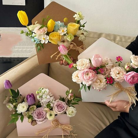 Boîte Enveloppe Fleurs - Boîte Floriste DIY pour Bouquets Surprise - Idéale pour Cadeaux d'Anniversaire, Noël et Rendez-vous - Réutilisable - 27 x 22 cm - Kaki (1/5)