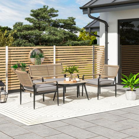 Ensemble de mobilier de jardin en polyrotin comprenant un canapé 2 places, un fauteuil, une table en verre et des coussins pour 4 personnes, gris foncé et jaune.