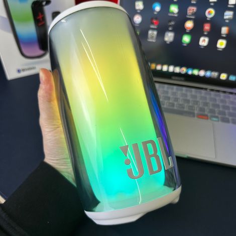 JBL Pulse5 enceinte portable Bluetooth écran tactile et son vibrant immersif (1/5)