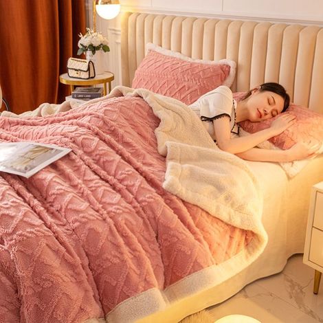 Plaid Couverture Polaire 200x230cm, Jeté de Canapé Couverture Lestée,Taffetas Double Face 3D Câble Plaid Jete de Canapet,Rose (1/5)