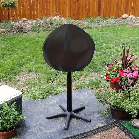 Housse imperméable pour barbecue avec fermeture à cordon, adaptée aux barbecues d'extérieur. (1/5)