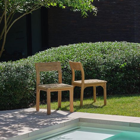 Lot de 2 chaises de jardin en teck et rotin (1/5)