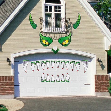 Halloween-Dekorationen mit Monstergesichtern – Garagenbögen, Autotüren, Zubehör und Dekorationen für eine Halloween-Party im Spukhaus-Stil