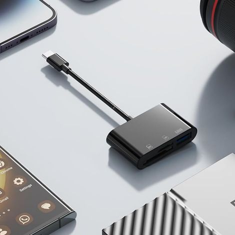 3-in-1-Adapter für Android- und iPhone-Digitalkameras, USB-C-Schnittstelle mit zwei Kartensteckplätzen und USB-A-Schnittstelle, unterstützt bidirektionale Datenübertragung.