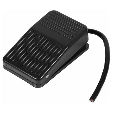 BUNTHAUS Fußschalter, 220 V, 10 A, Kunststoff, Ein/Aus-Steuerung, 10 cm Kabel (1/4)