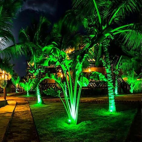 Lot de 8 spots LED verts étanches IP65 de 3 W pour jardin en aluminium avec piquet de terre orientables à 270° pour la décoration paysagère. (1/5)