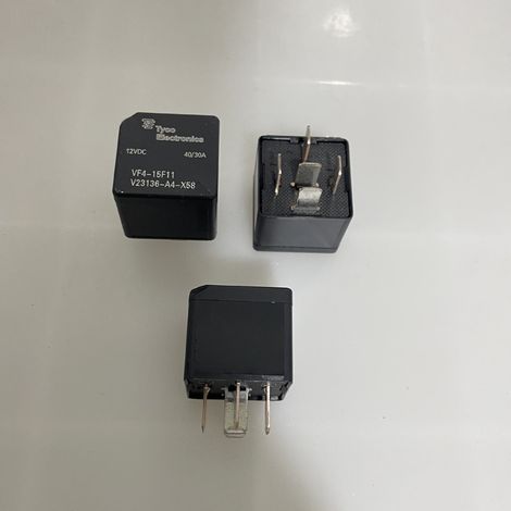 Relais automobile Tyco 5 broches VF4-15F11 V23136-A4-X58